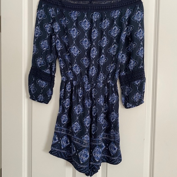 hollister romper - Picture 2 of 3